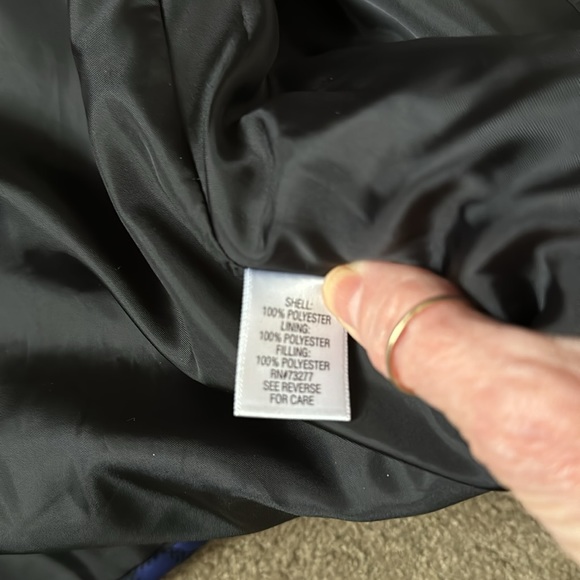 Croft and Barrow puffy vest - Picture 7 of 8